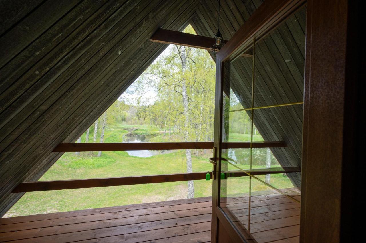Brivdienu Maja Vejini Straupe Esterno foto